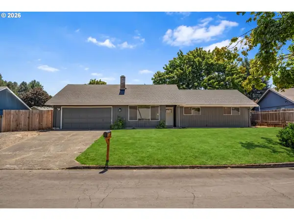 211 NW Loan Pl, Vancouver, WA 98665