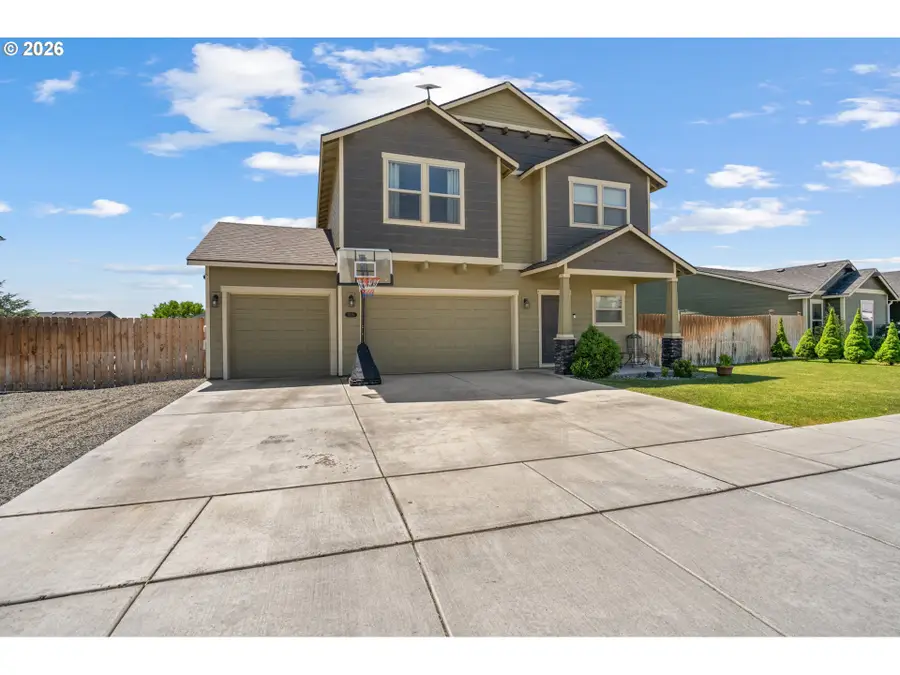 2328 NW Eucalyptus Dr, Hermiston, OR 97838 - #2