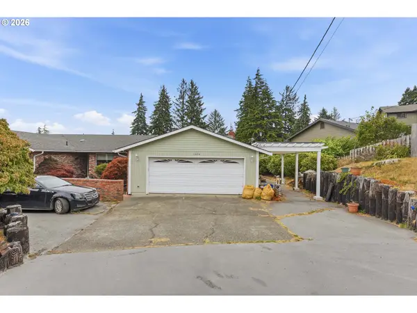 1624 Applewood Dr, CoosBay, OR 97420