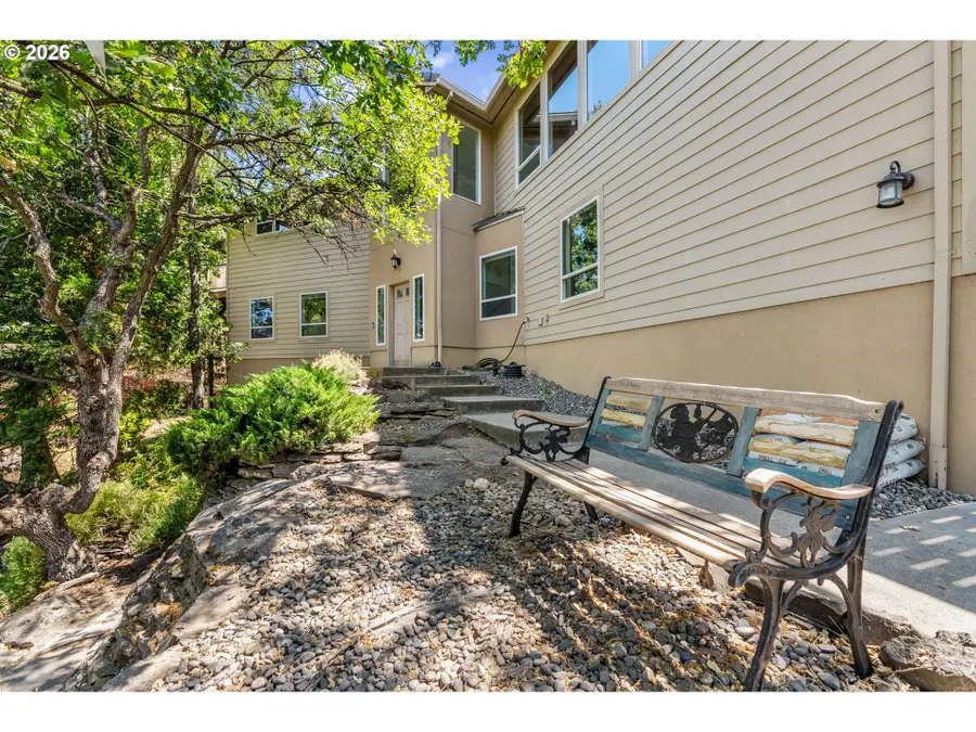 2114 Garrison St, The Dalles, OR 97058 - #2