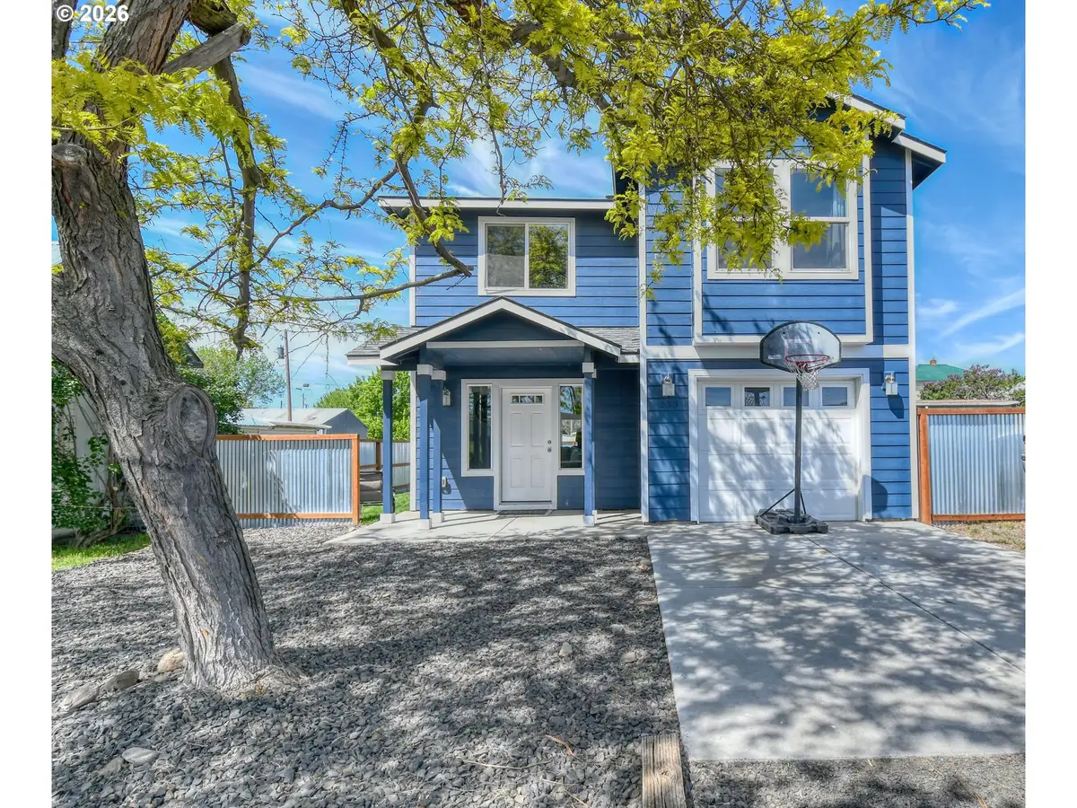 233 E Jefferson St, Athena, OR 97813 - #1