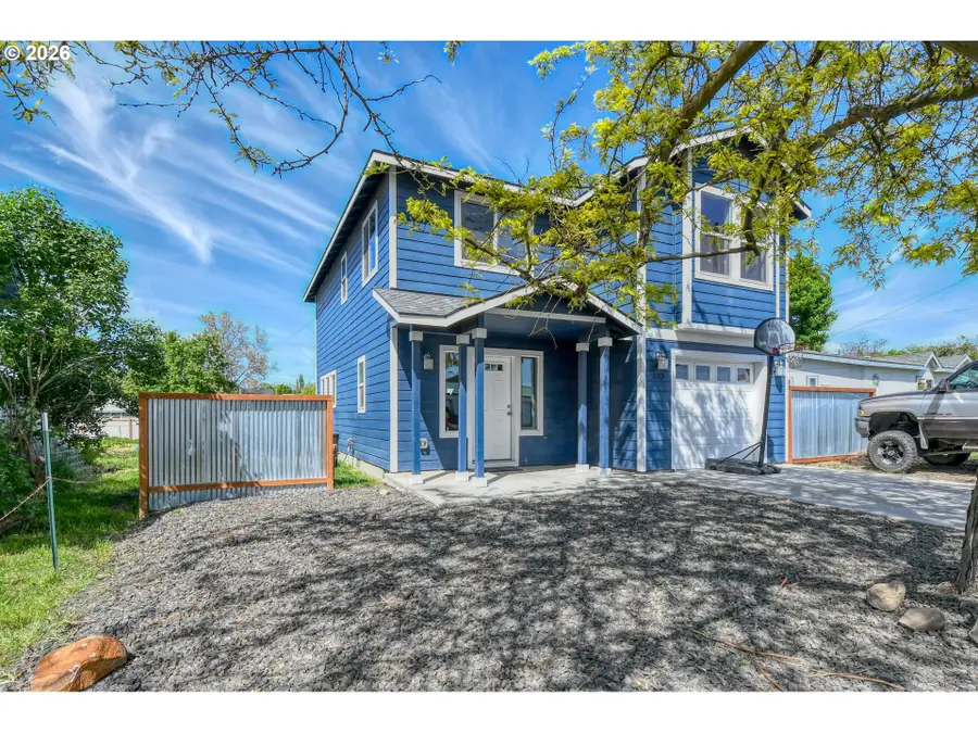 233 E Jefferson St, Athena, OR 97813 - #2