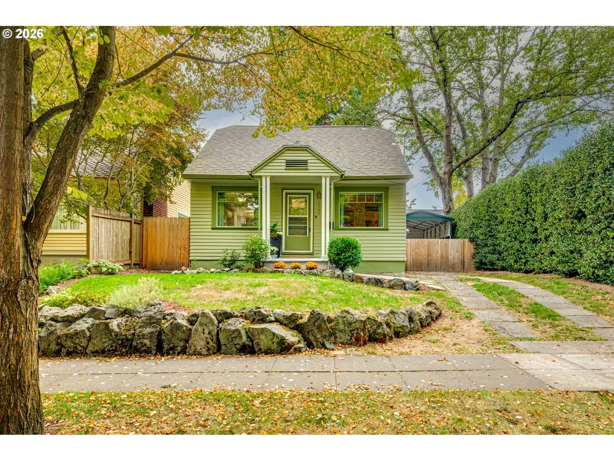 2543 NE 12th Ave, Portland, OR 97212 - #1