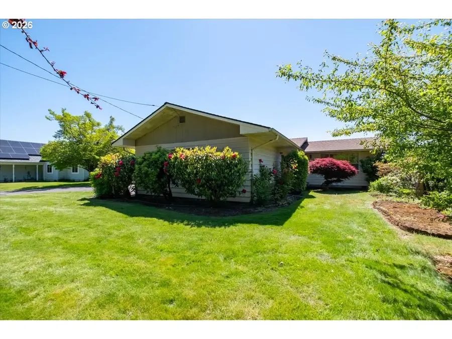 1907 SE Miller Ave, Dallas, OR 97338 - #3