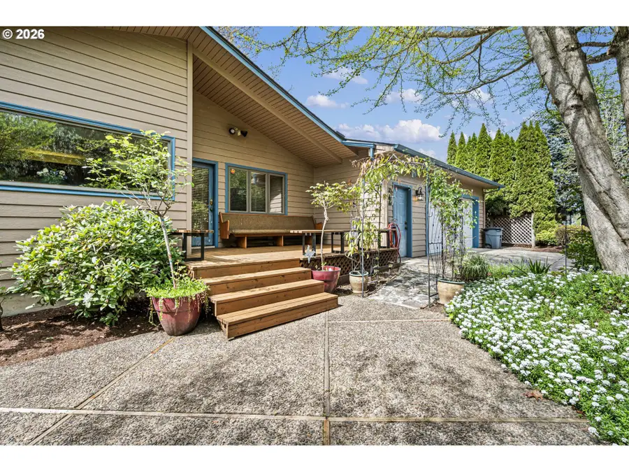 84 Green Ln, Eugene, OR 97404 - #2