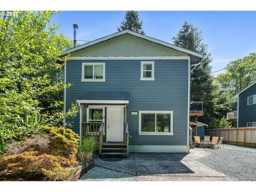 144 S Juniper St, Rockaway Beach, OR 97136 - #2