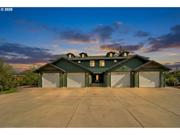 1726 32nd St, Florence, OR 97439