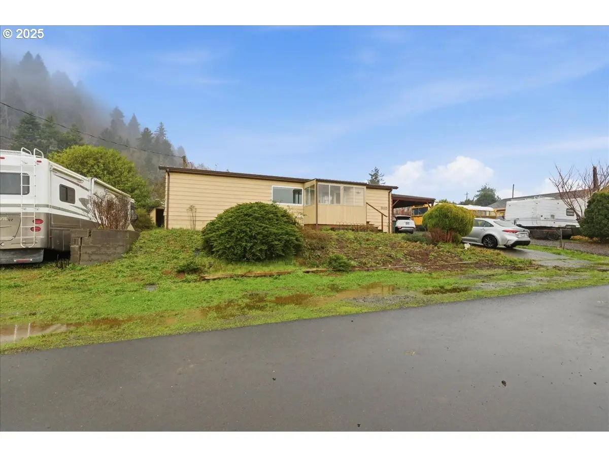 810 Acadia Ave, Garibaldi, OR 97118 - Image #1