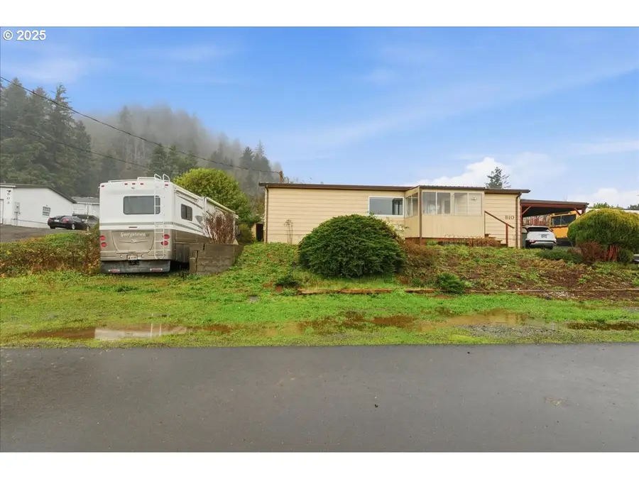 810 Acadia Ave, Garibaldi, OR 97118 - Image #2