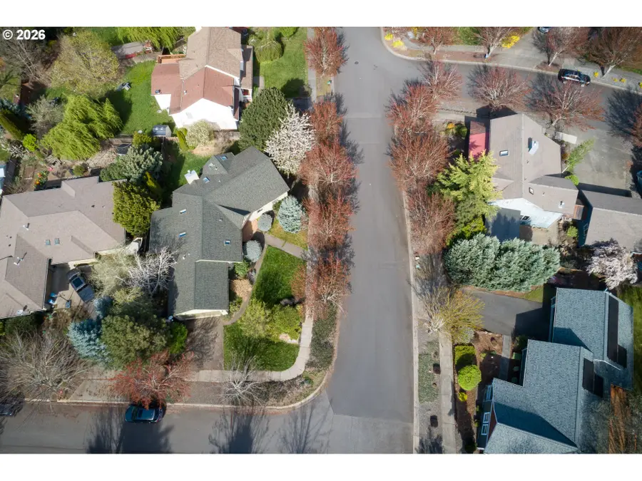 556 Forestview Dr, Hood River, OR 97031 - #3