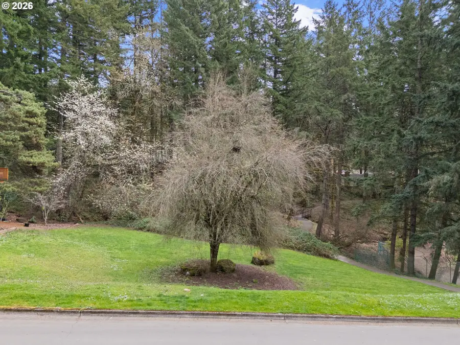 Abelard, Lake Oswego, OR 97035 - #3