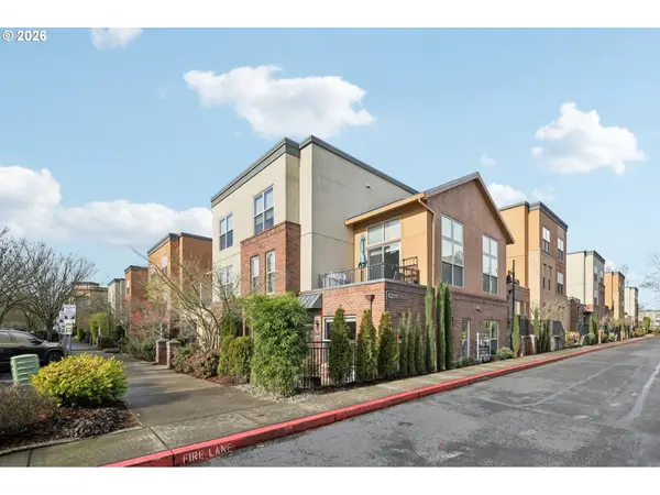 6299 NE Carillion Dr, Hillsboro, OR 97124