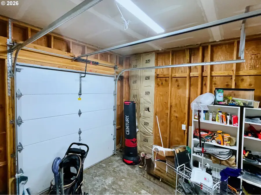 335 SW South Point St, Depoe Bay, OR 97341 - #3