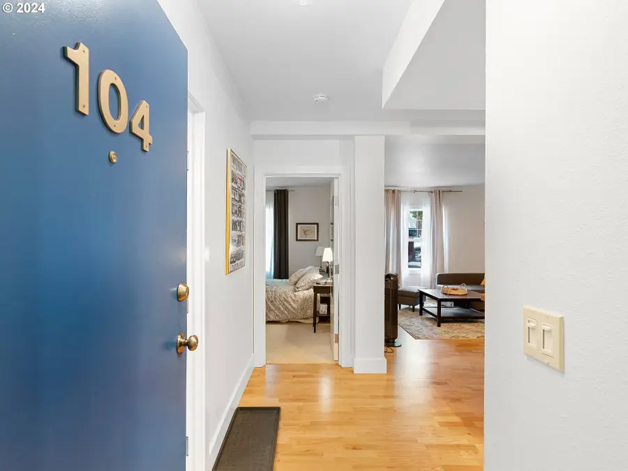 1829 NW Lovejoy St #104, Portland, OR 97209 - #3