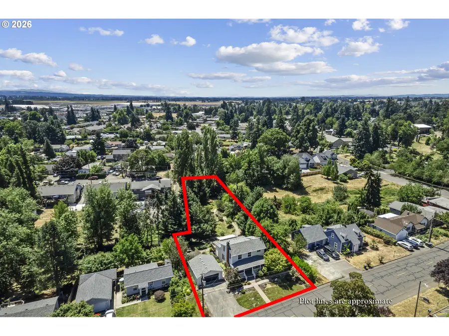 778 E Lincoln St, Woodburn, OR 97071 - #2