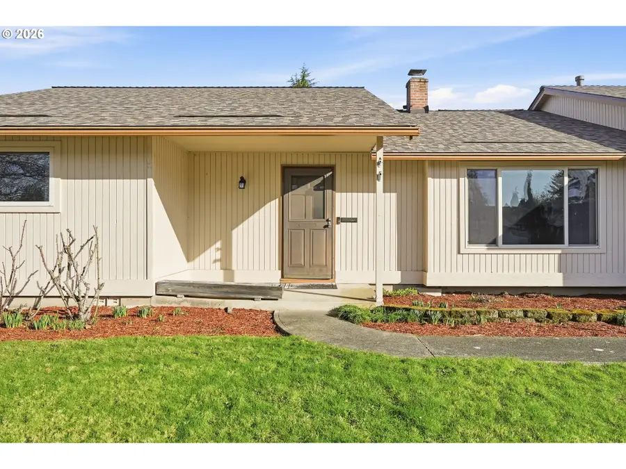 5070 NW Kahneeta Dr, Portland, OR 97229 - Image #2