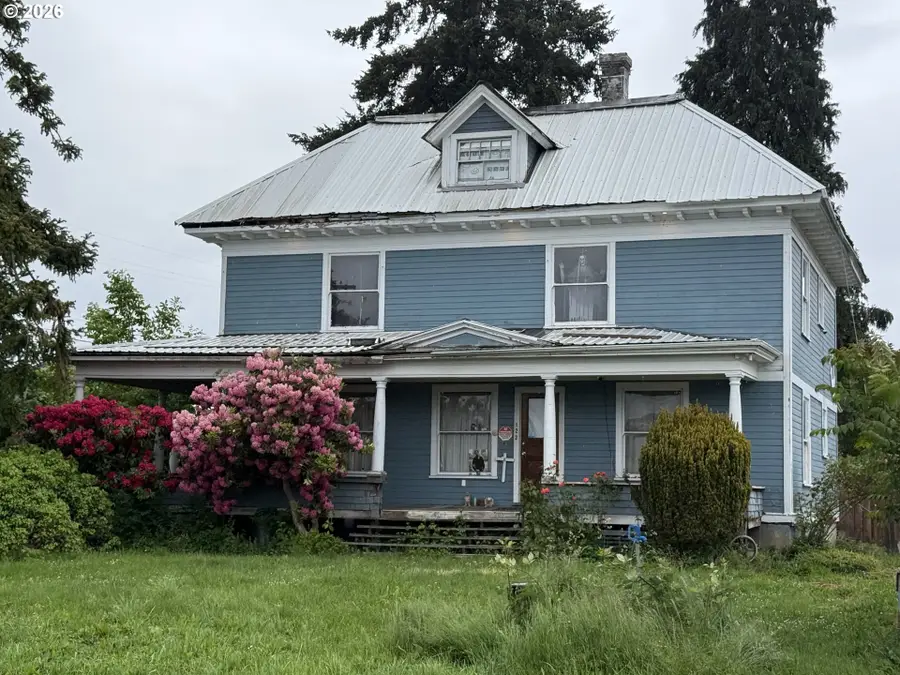 122 S 12th Ave, Cornelius, OR 97113 - #2