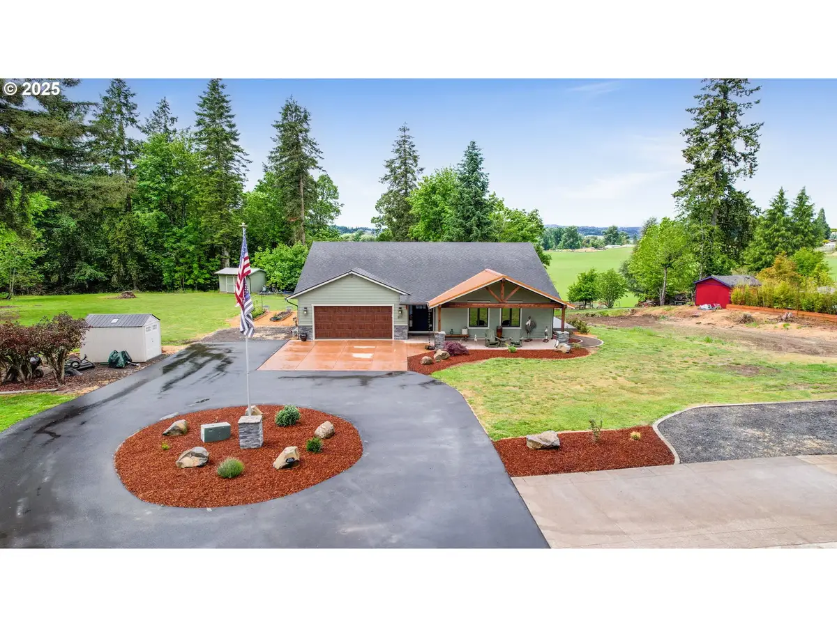 801 S Park St, Carlton, OR 97111 - #1