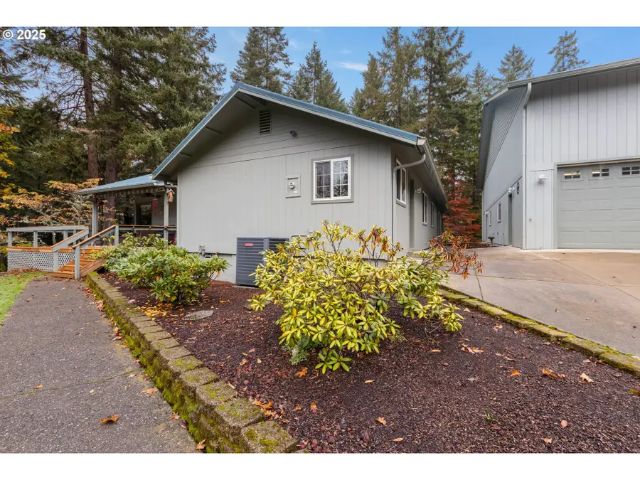 894 Colwell Hill Ln, Roseburg, OR 97471 - Image #2