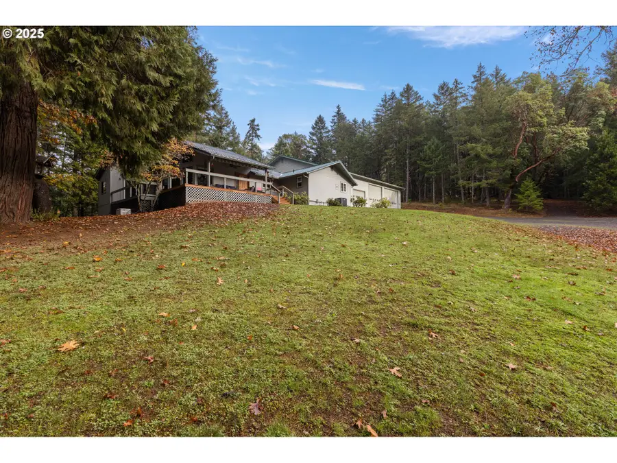 894 Colwell Hill Ln, Roseburg, OR 97471 - Image #3