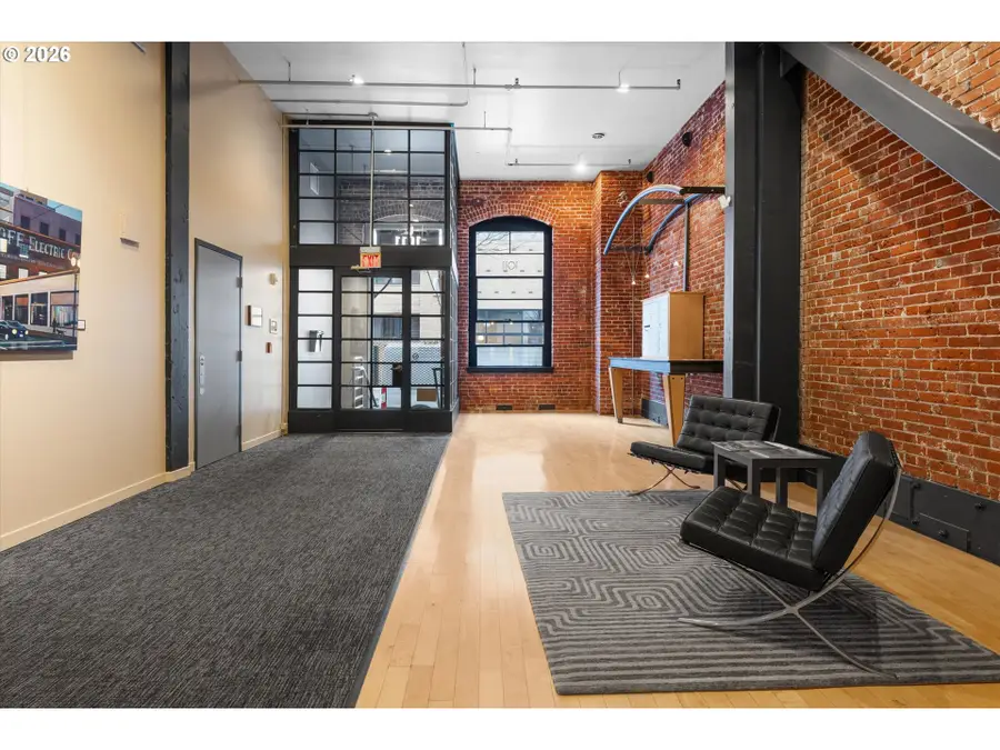 1011 NW Glisan St #203, Portland, OR 97209 - #2