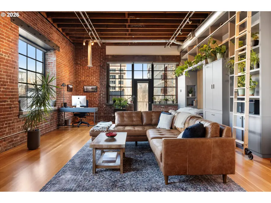 1011 NW Glisan St #203, Portland, OR 97209 - #3