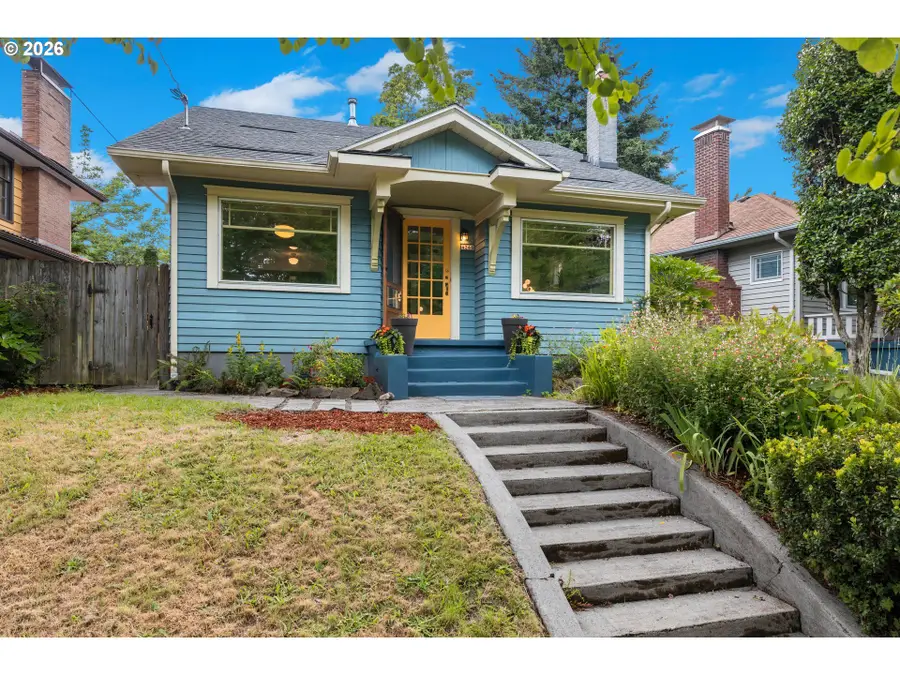 4246 NE Hoyt St, Portland, OR 97213 - #2