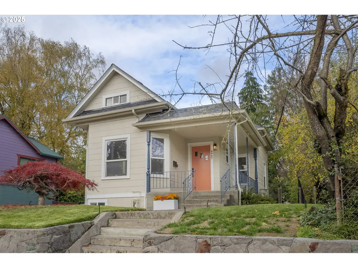 3967 SE Taylor St, Portland, OR 97214 - Image #1