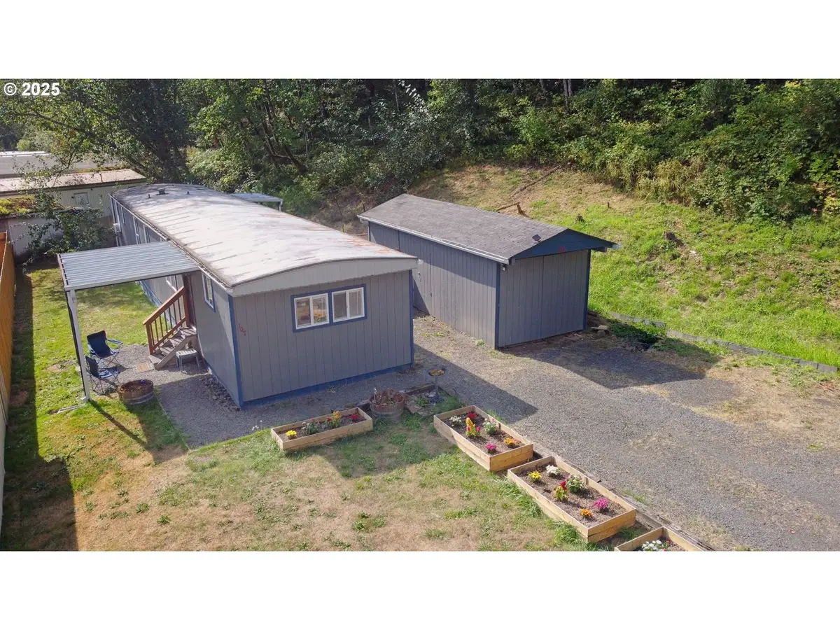 107 Guinevere Ct, Castle Rock, WA 98611 - Image #1