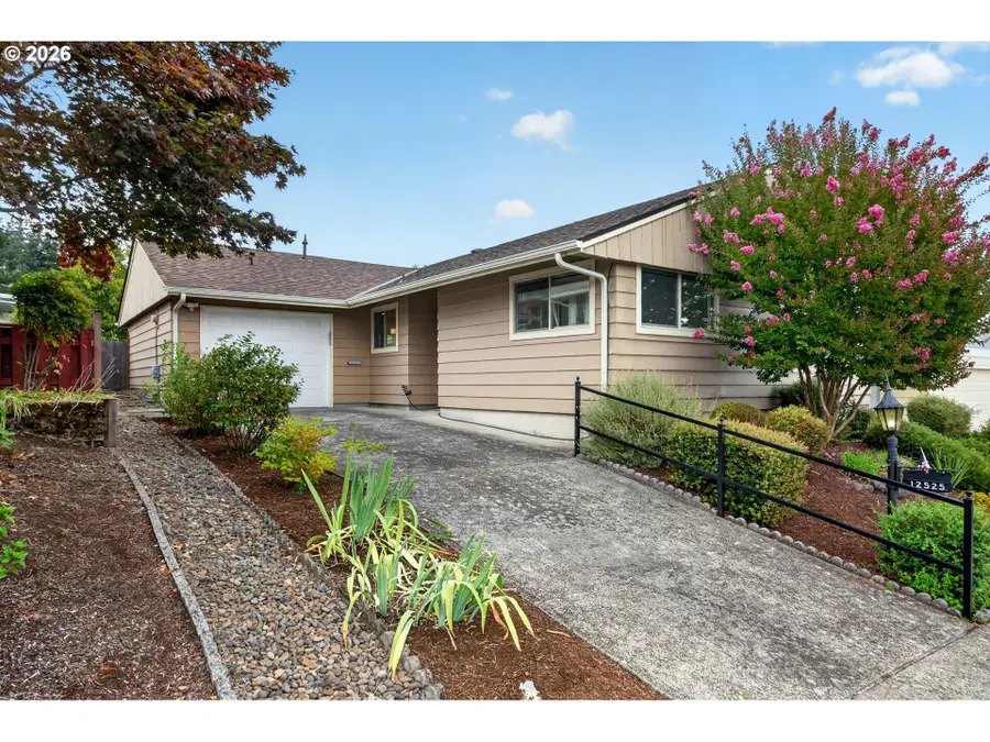 12525 SW Prince Edward Ct, King City, OR 97224 - #2