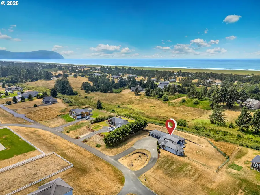 89236 Belmont Rd, Warrenton, OR 97146 - #2