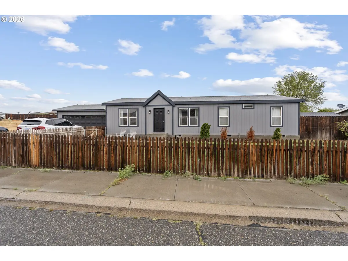 304 NE Davaly Ave, Boardman, OR 97818 - #1