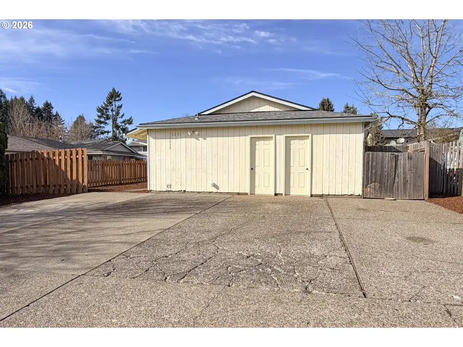 13231 Clairmont Way, Oregon City, OR 97045 - #2