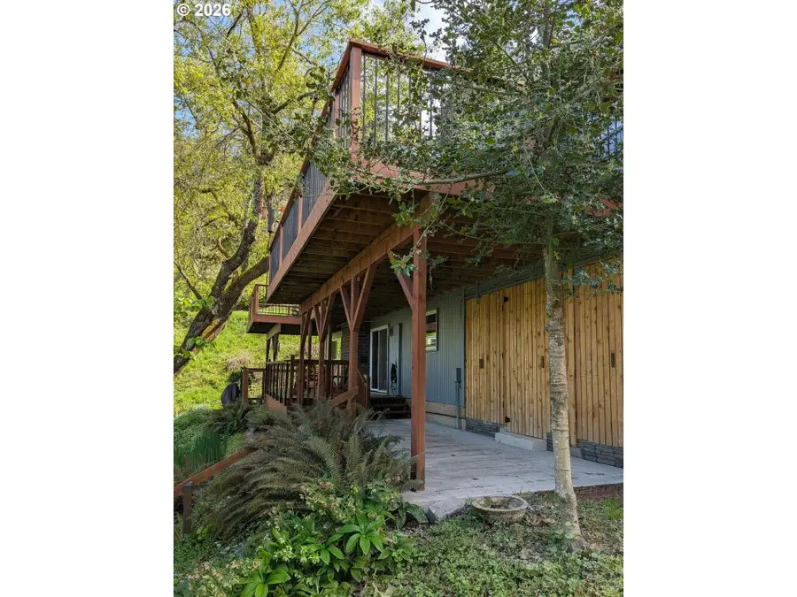 645 Startouch Dr, Eugene, OR 97405 - #3