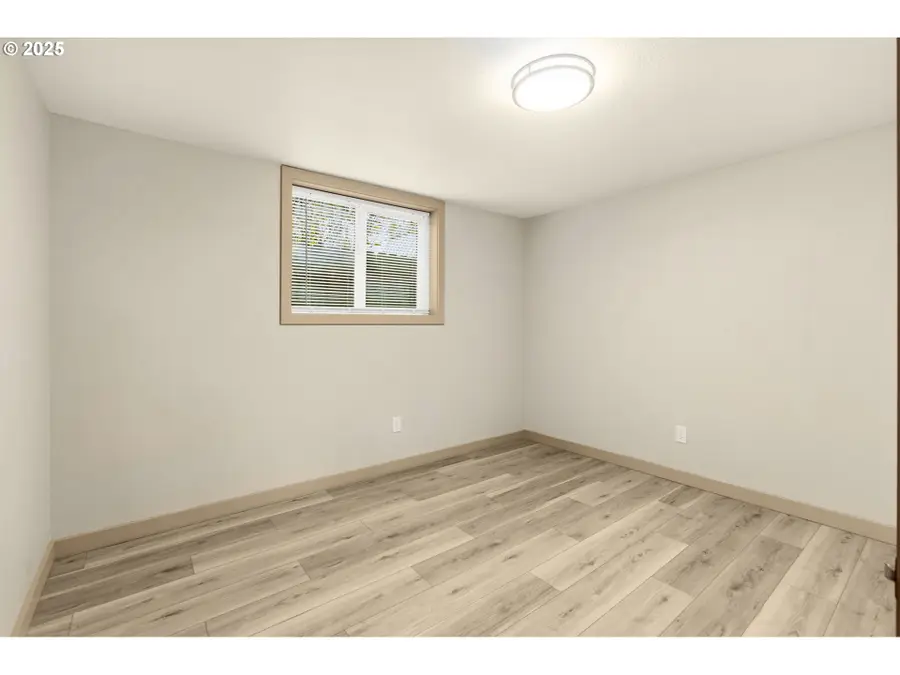 780 Van Buren St, Eugene, OR 97402 - Image #2