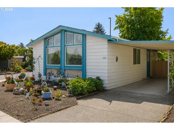 1199 N Terry St #228, Eugene, OR 97402