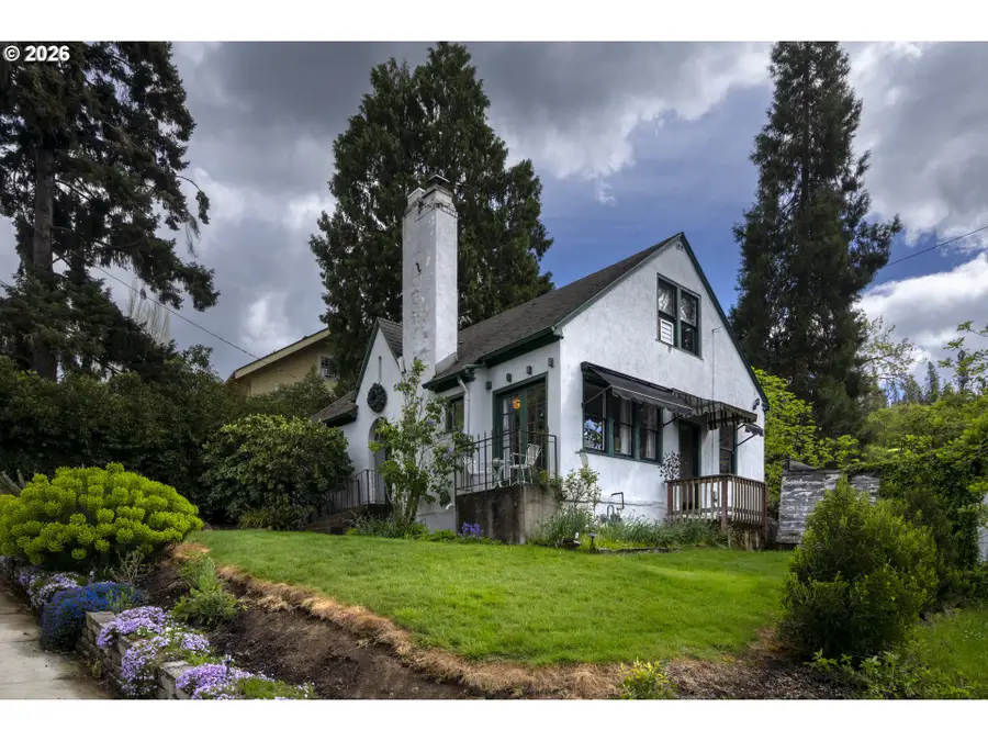 1243 SE Overlook Ave, Roseburg, OR 97470 - #2