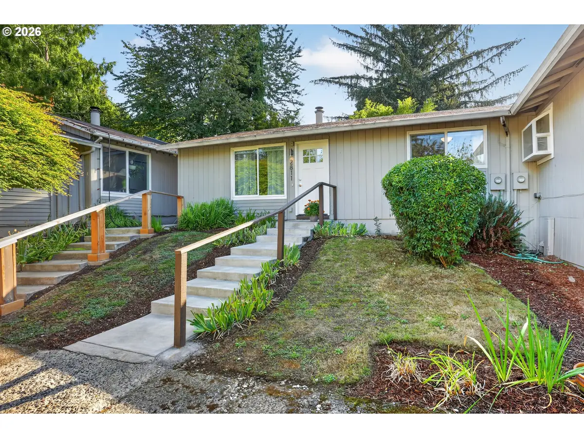 2811 SW Spring Garden St, Portland, OR 97219 - #1