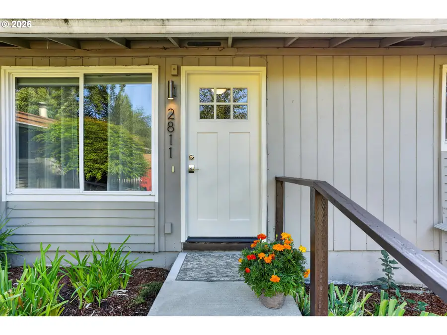 2811 SW Spring Garden St, Portland, OR 97219 - #3
