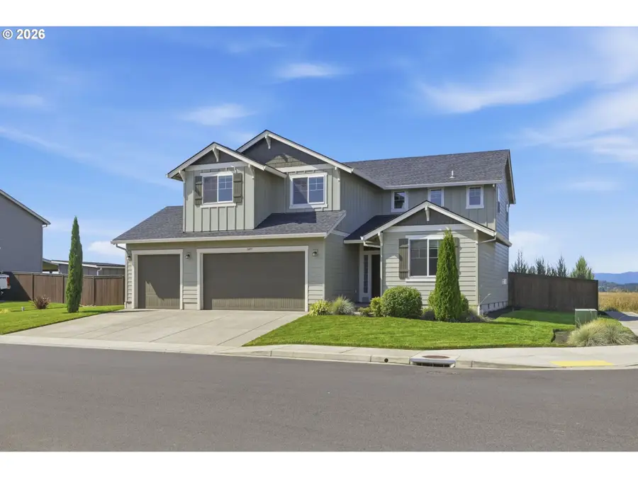 1497 Gladiola Dr, Junction City, OR 97448 - #2