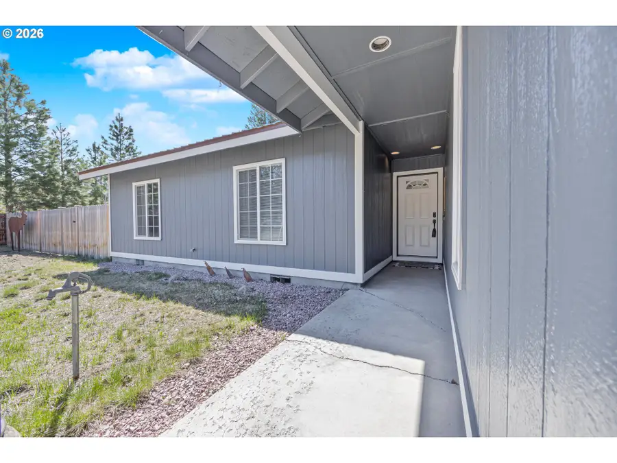 15935 Woodchip Ln, Sisters Millican, OR 97739 - #3