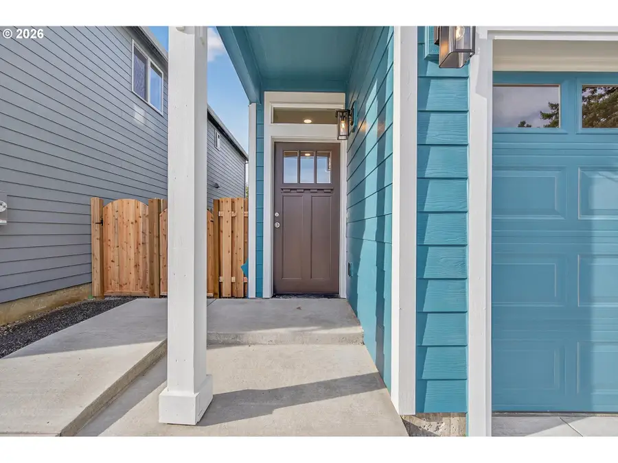 9281 E Burnside St, Portland, OR 97216 - Image #2