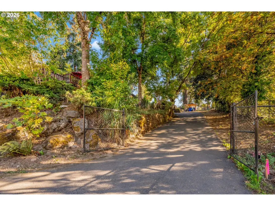 10526 NE Klickitat St, Portland, OR 97220 - #3