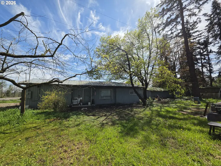 3910 S Santiam Hwy, Lebanon, OR 97355 - #2