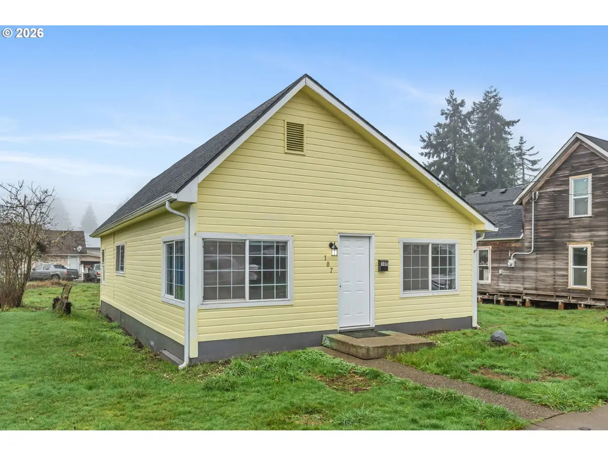 107 N 2nd St, Pe Ell, WA 98572 - #1