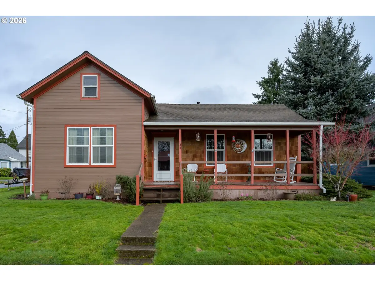 341 NW 10th St, McMinnville, OR 97128 - #1