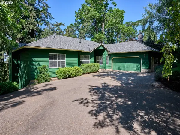 238 Rock St, Silverton, OR 97381