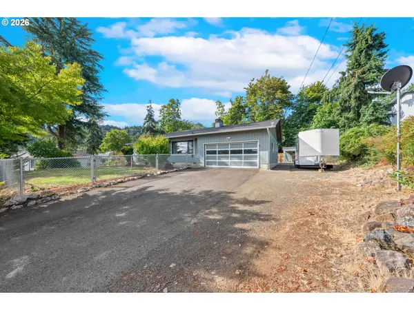 2873 W Langenberg Ave, Roseburg, OR 97471