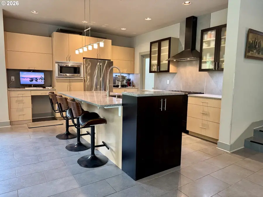 2935 SW 89th Ave, Portland, OR 97225 - #2