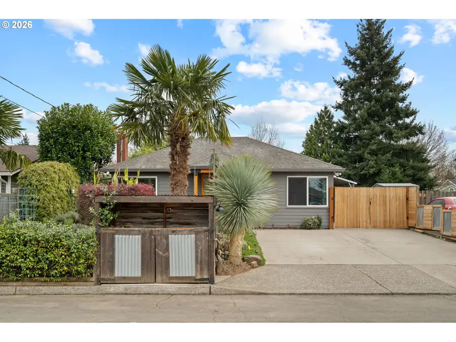 7452 SE 49th Ave, Portland, OR 97206 - #3